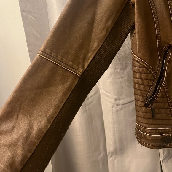 Stylish Designer Jacket - Picture 9 of 10